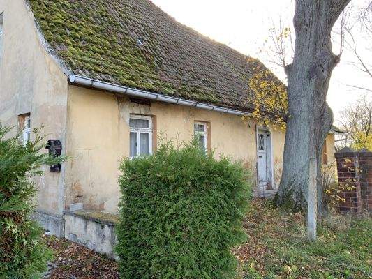 Altbau Straßenansicht