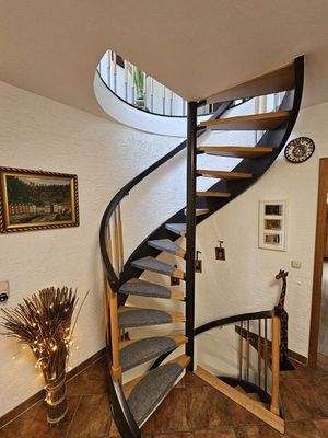 EG Treppe zum KG und OG