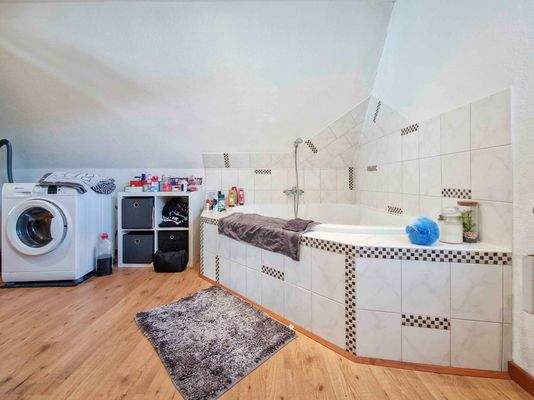 Badezimmer im OG
