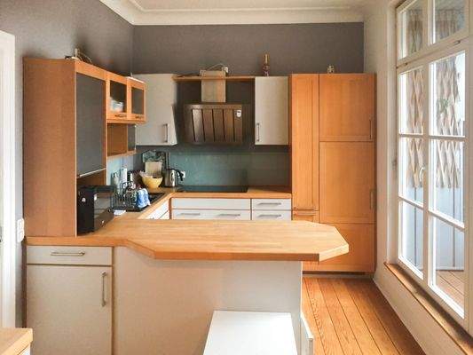 Küche mit angrenzender Loggia 