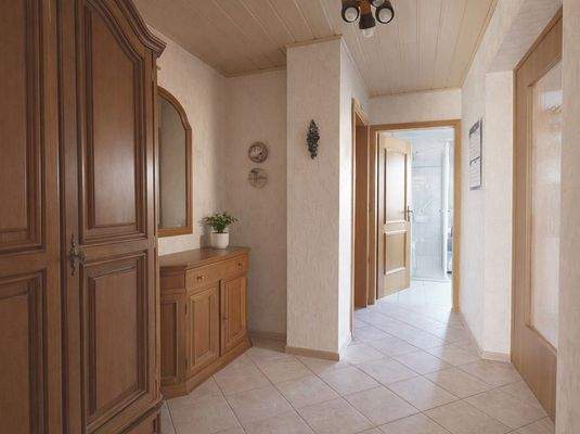 2026259 - Flur EG.jpg