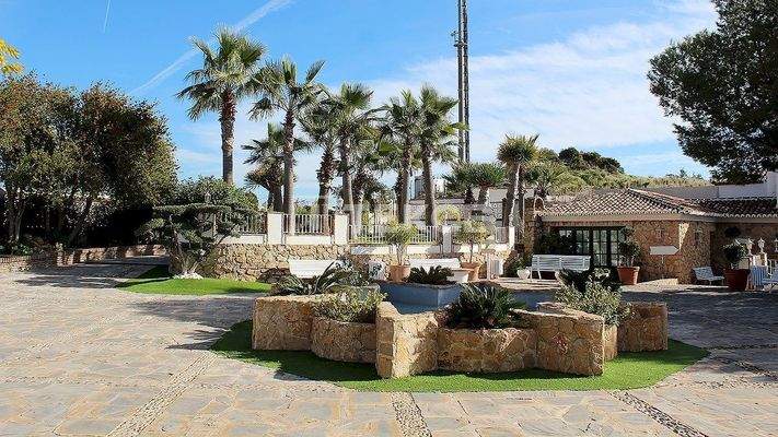 Commercial Property Suitable for SPA or Hotel in Benalmadena