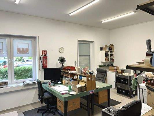 Ladenlokal 2 - Büro / Lagerraum