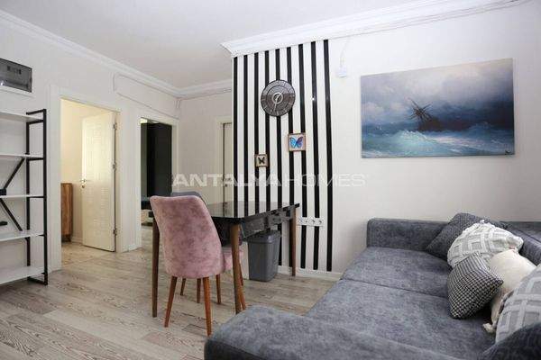 3-Bedroom Flat with Separate Kitchen in Antalya Muratpaşa