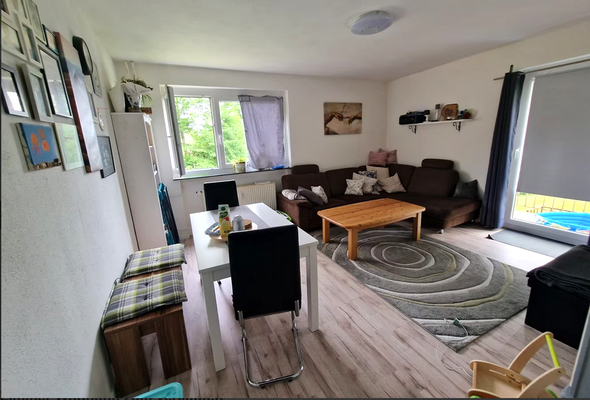 Wohnzimmer Ausgang Balkon