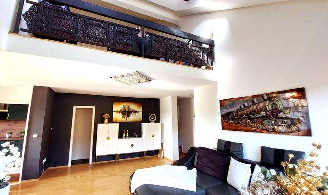 Blick zur Galerie.jpg