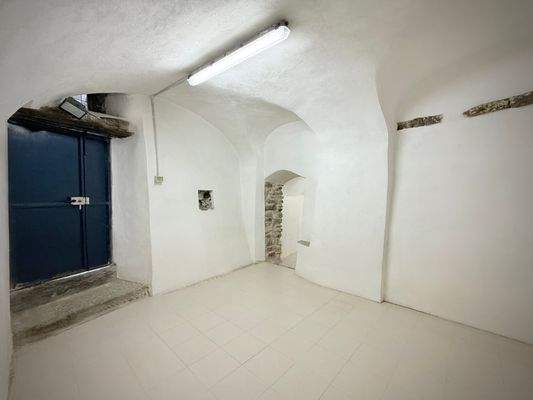 PE1005_34_TERRA ITALIA IMMOBILIEN_REAL ESTATE_PERI