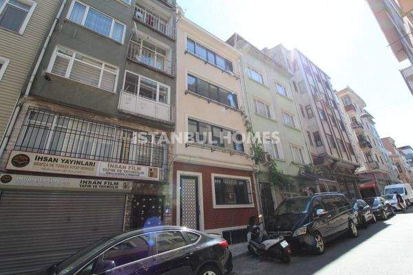 Furnished Whole Apartment Building in Istanbul with 5 Floors