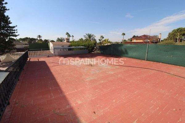Spanish Style House with Pool in Elche Alicante