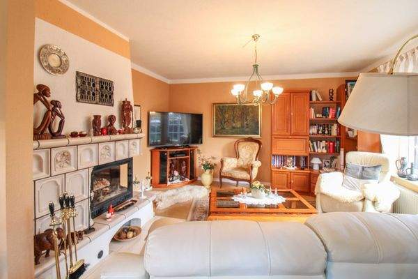 Wohnbereich mit kamin