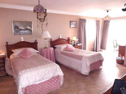 SCHLAFZIMMER 3 MIT BALKON