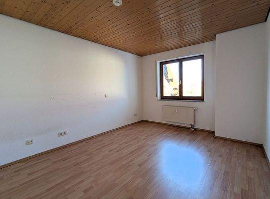 Geräumiges Schlafzimmer