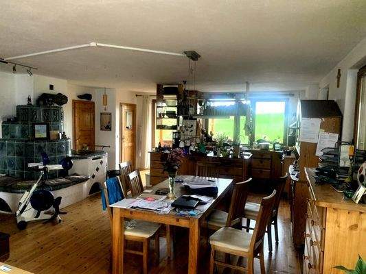 Küche-Ess-Kachelofen