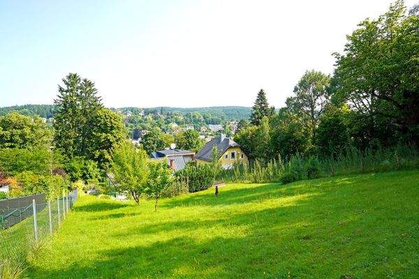 Blick von der südöstlichen Grundstücksecke