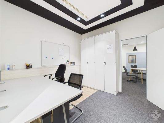 CAM05560G0-PR0017-STILL008