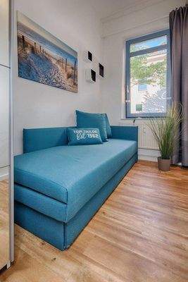 Tiefblau Schlafzimmer 02.jpg