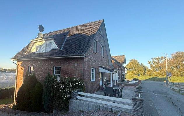 Einfamilienhaus mit Garten