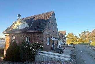 Einfamilienhaus mit Garten