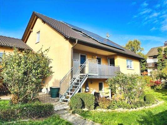 Attraktives Zuhause in grüner, sonnenverwöhnter Lage (Gartenansicht)