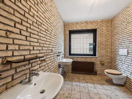 Badezimmer Ansicht 1