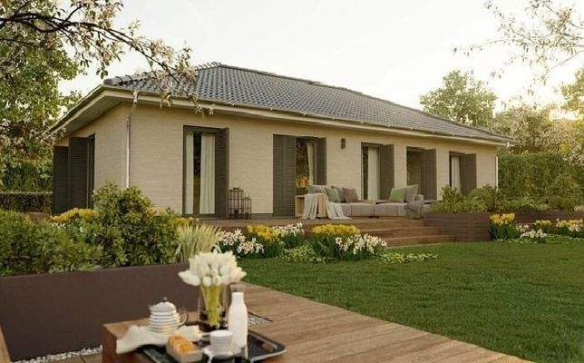 Ansicht mit Klappläden (optional)