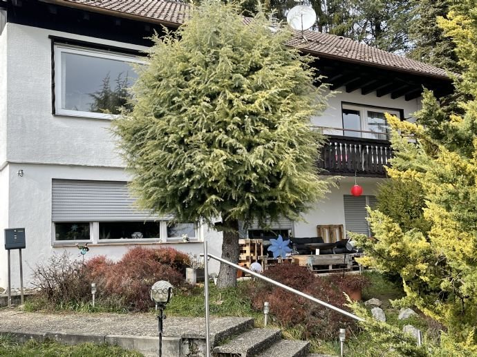 Großzügiges Einfamilienhaus mit Einliegerwohnung in Waldshut-Tiengen/Gurtweil -  provisionsfrei