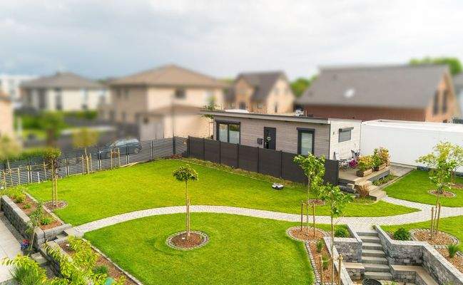 Garten mit Tiny House