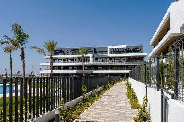 Contemporary Apartments in a Social Complex in Torrevieja