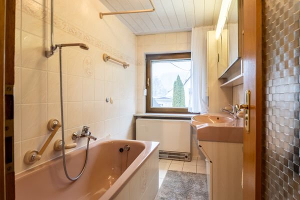 18286 Badezimmer 