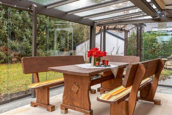 Großzügiges Wohnhaus mit Garten, Wintergarten & PV – ruhig gelegenes Raumwunder