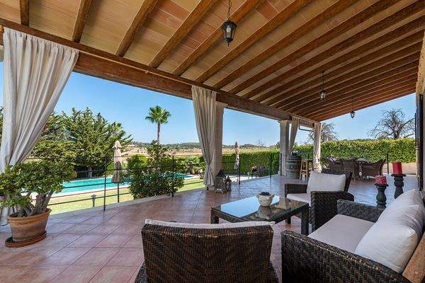 Schöne Ferienimmobilie mit Pool in Sineu