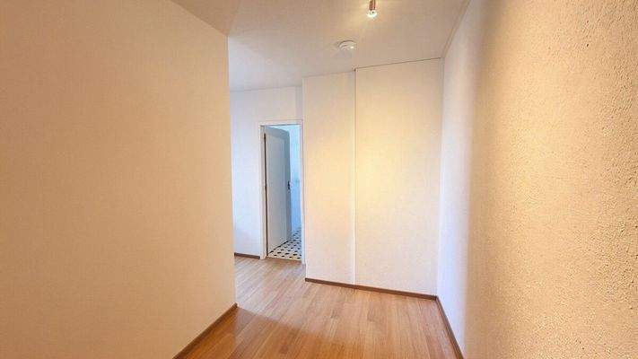 Eingang KI generiert