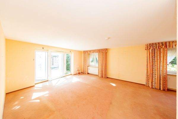 Wohnzimmer Richtung Wintergarten