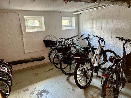 Gemeinschafts-Fahrradkeller