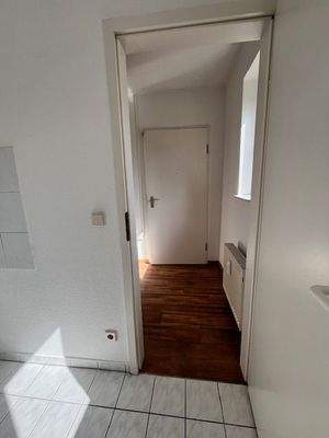 Blick von Küche in Flurbereich