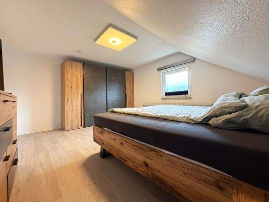 DG Schlafzimmer: Das Schlafzimmer mit ruhigem Raumgefühl