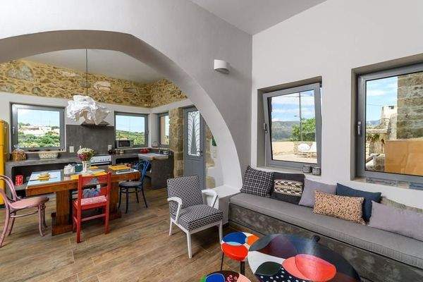 MIT VIDEO: Kreta, Sitia: Meisterhaft renoviertes Haus mit zwei Schlafzimmern in der Landschaft von Sitia