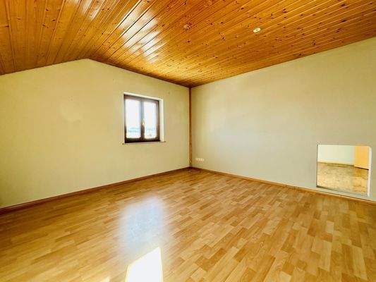 ZIMMER II DACHGESCHOSS