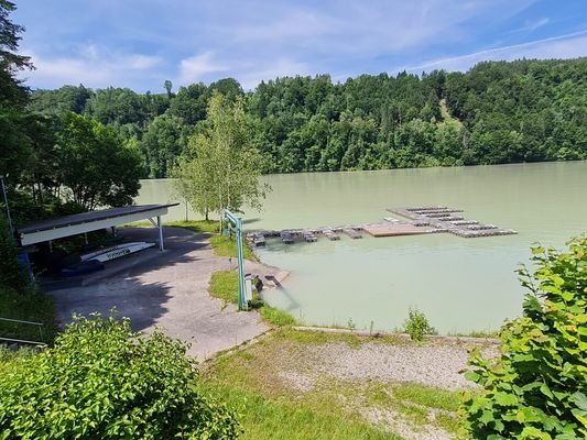 Drauufer der Feriendorfanlage
