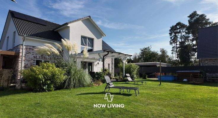 Hausansicht / Garten