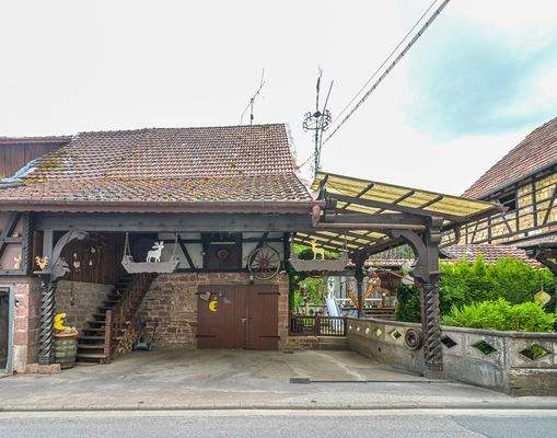 Nebengebäude_mit_Garage