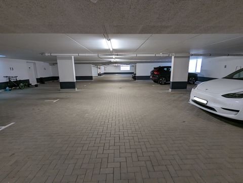 Hürth Garage, Hürth Stellplatz