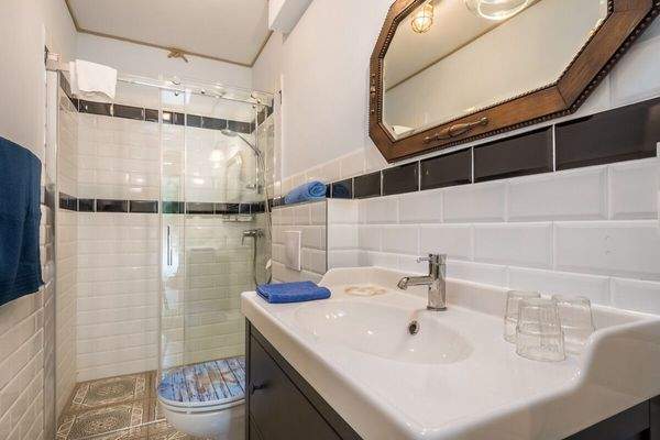 Wohnung 1 - Badezimmer