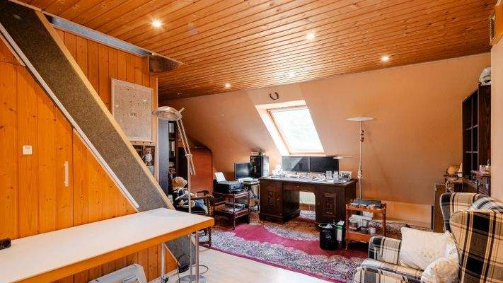 Elternschlafzimmer oder Arbeitsbereich