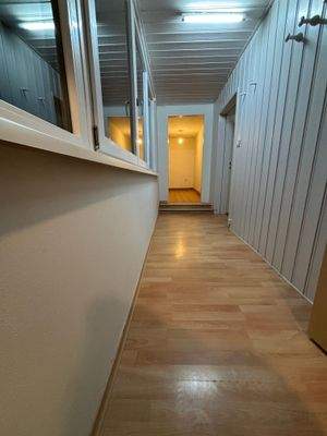 1. OG, links_Flur.JPG