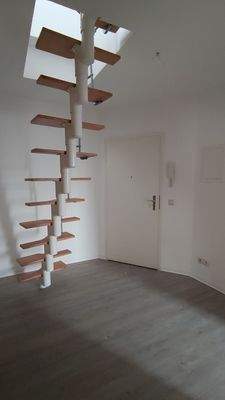 Flur mit Wendeltreppe