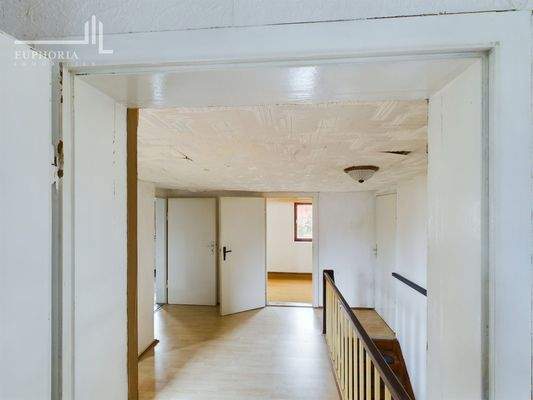 CAM03352G0-PR0039-STILL019