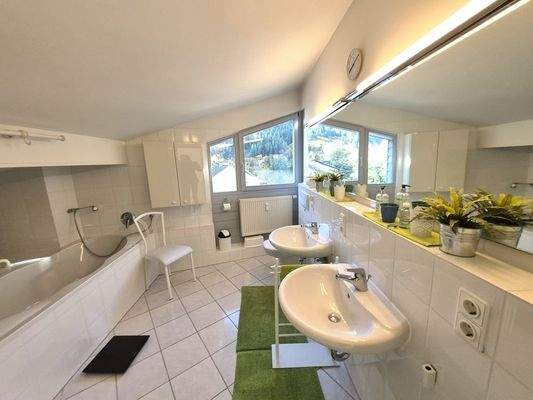 Bad mit Fußbodenheizung