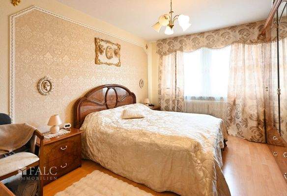 Schlafzimmer 3.OG rechts