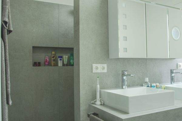 Tageslichtbad mit T-Lösung